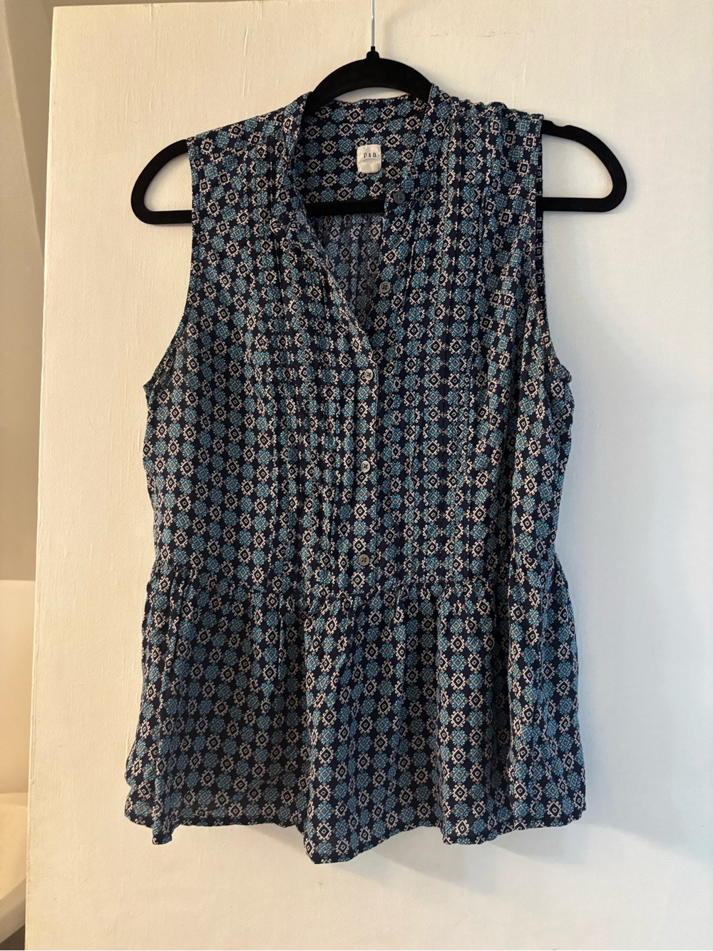 GAP Sleeveless top